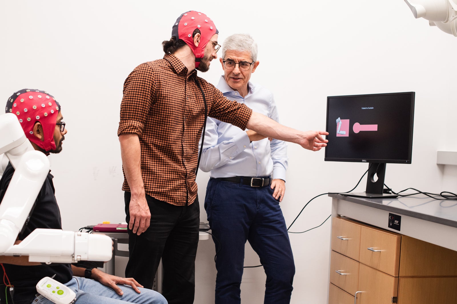 Universal Brain-Computer Interface Lets People Play Games With Just ...